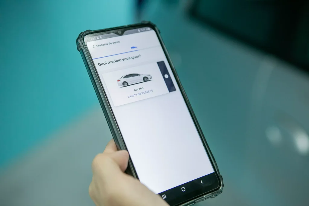 Locação evita variações de bandeira por horário e demanda, além de ser uma opção 100% online Créditos: Ebraim Martini/V1