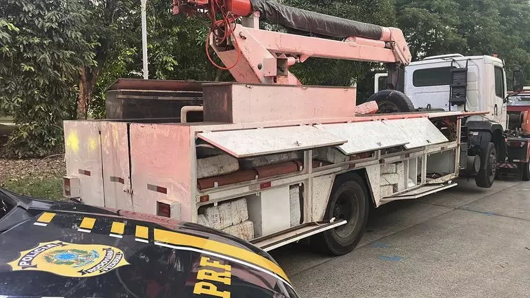 caminhao-eletrica-apreendido-prf