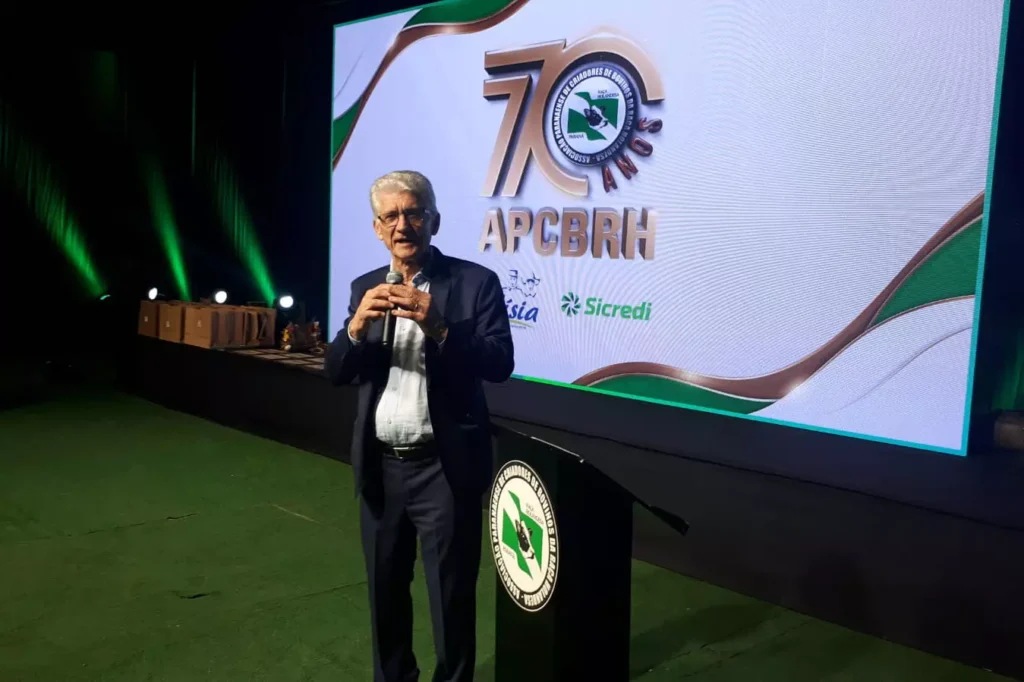 Genética do gado paranaense e qualidade do leite são destaque em aniversário de associação - Na foto, o secretário de Estado da Agricultura e do Abastecimento, Norberto Ortigara Foto: Evandro Fadel/Seab-Pr