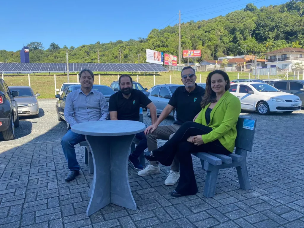 As doações feitas pela Favretto Mídia Exterior são uma forma de agradecer às instituições por suas colaborações e feitos na cidade. Enrique Favretto