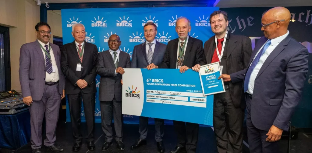 Marlon Cunico recebeu a premiação em evento realizado em Gqeberha, na África do Sul. Foto: Divulgação