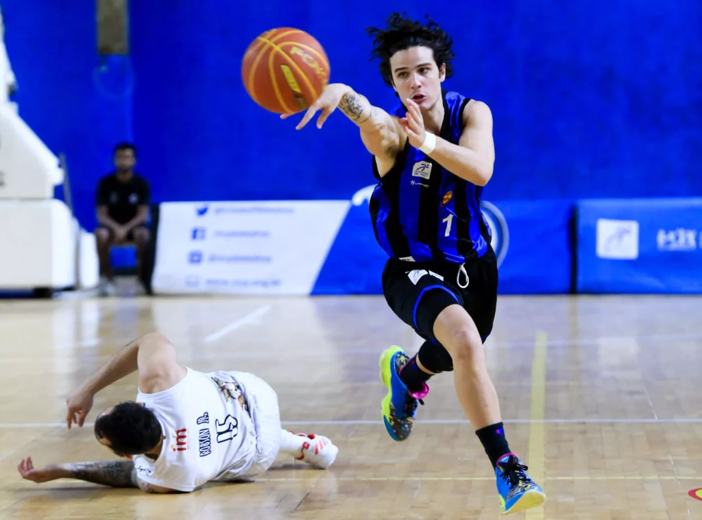 Foto 1 - Tiaguinho Faria, liderou e foi o cestinha do ECP. Foto - Carol Coelho/ECP