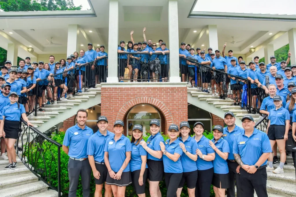 Foto geral com todos os 80 participantes em Ocho Rios Divulgação