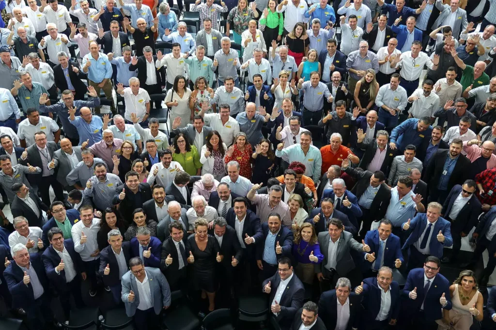 ajudaprefeituras__prefeitos no palácio 1