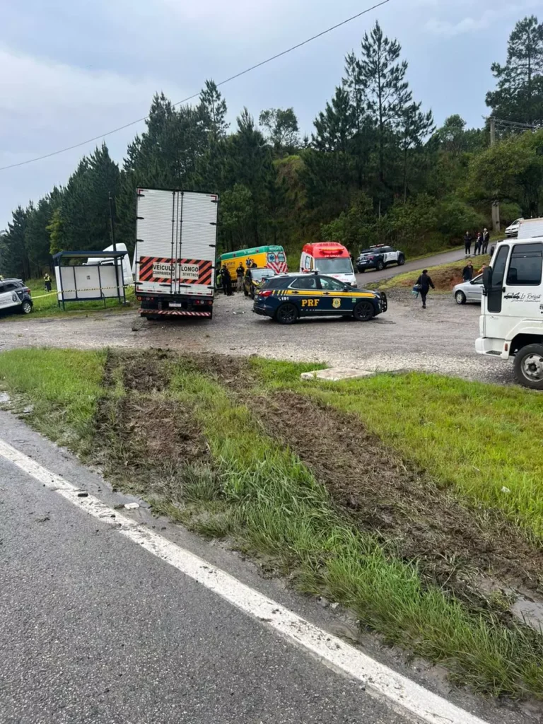 morte_motorista-caminhao-campina-grande-do-sul