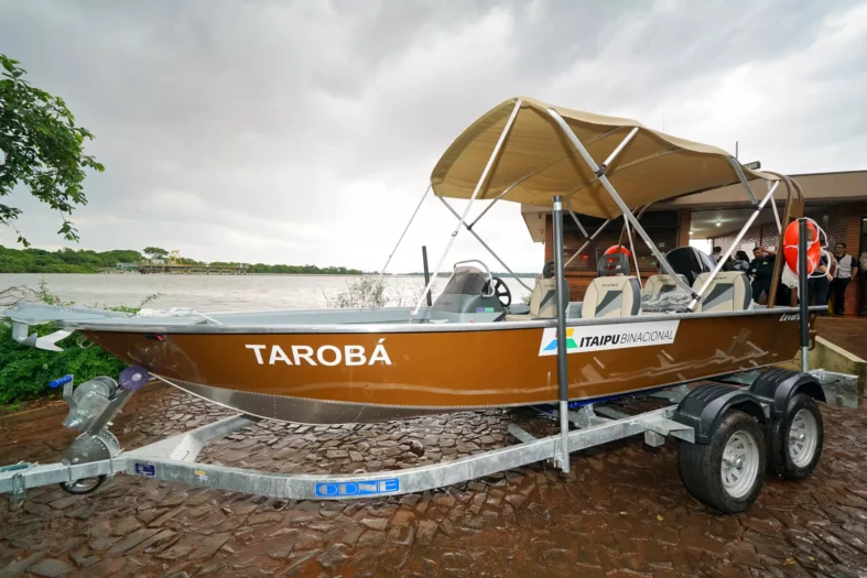 fozdoiguacu__barco-itaipu-novo