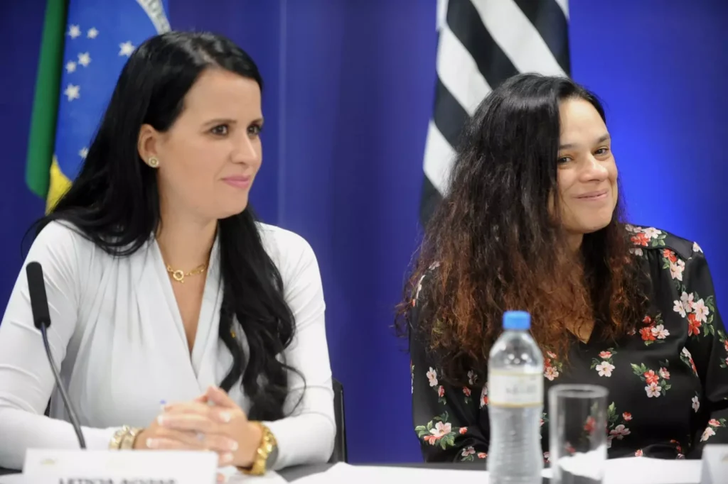 Janaina Paschoal recebe maior honraria da Assembleia Legislativa de São Paulo