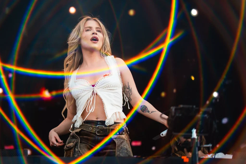 _LUISA-SONZA_por-Wesley-Allen