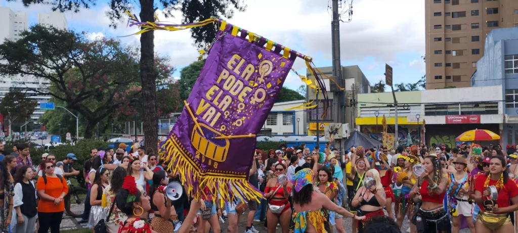 BLOCOS INDEPENDENTES ENSAIAM PARA CARNAVAL