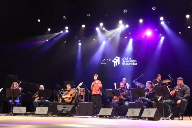 Fernanda e Orquestra à Base de Cordas foto Cido Marques-FCC