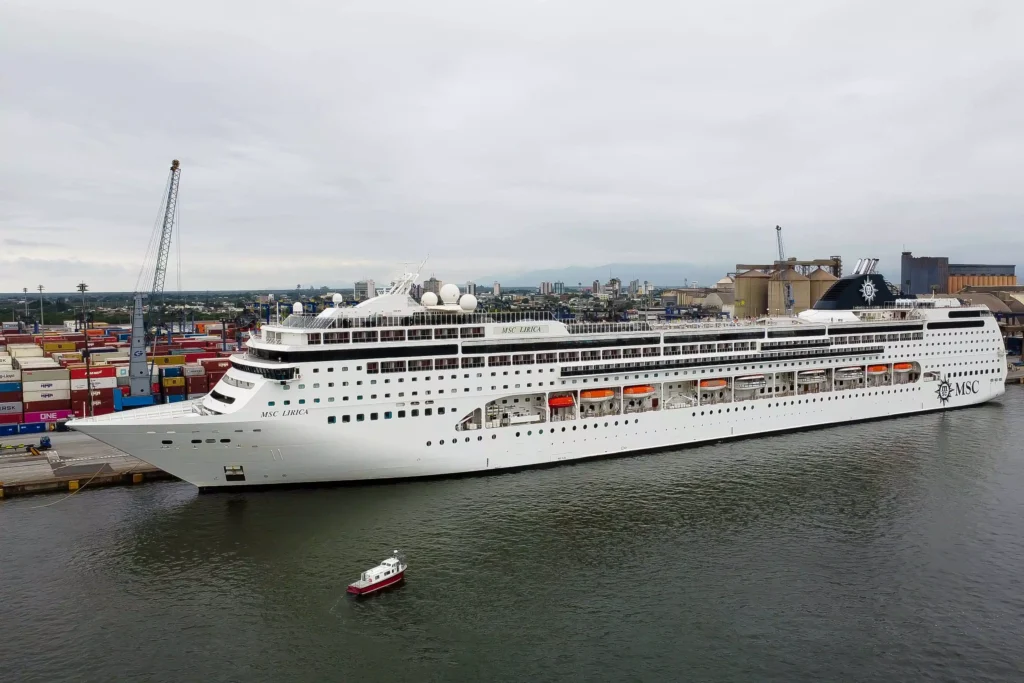 parana__navio-msc-paranagua