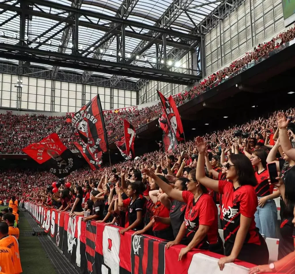 torcida-feminina-athletico