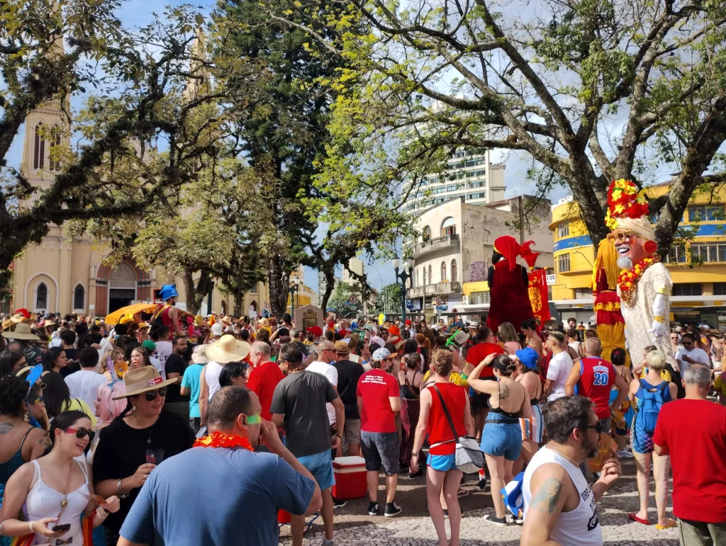 GARIBALDIS E SACIS CARNAVAL