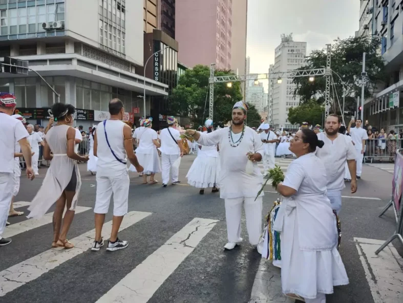 bloco-afoxe-carnaval-curitiba