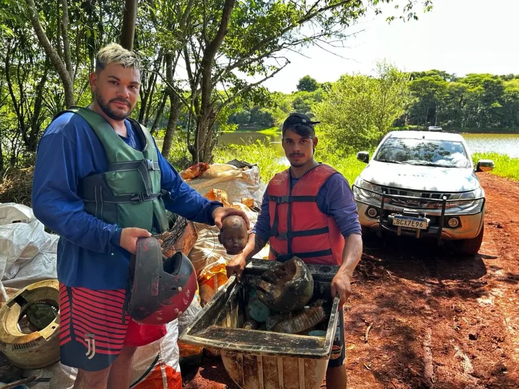 coleta__lixo itaipu capacete
