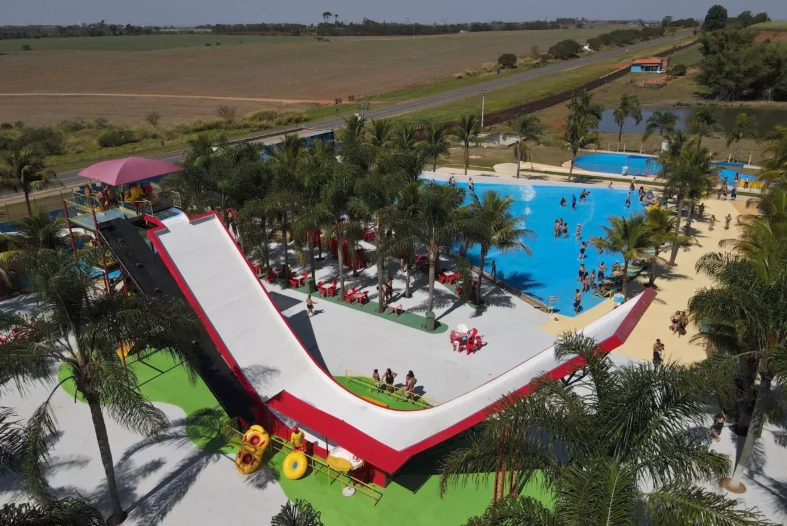 Castelo-Park-Aquatico---Half-Pipe---foto-por-divulgacao-Castelo-Park-Aquatico
