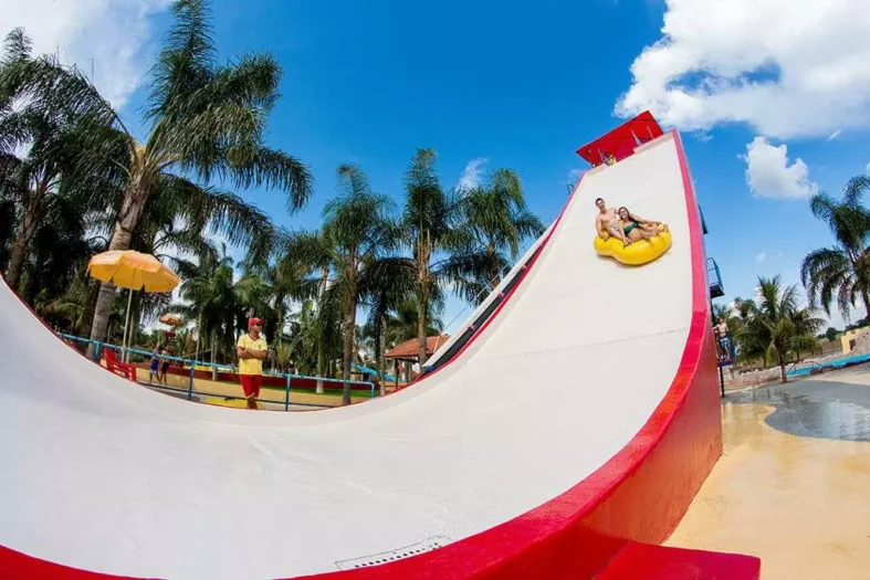 Foto por divulgação Castelo Park AquáticoHalf Pipe