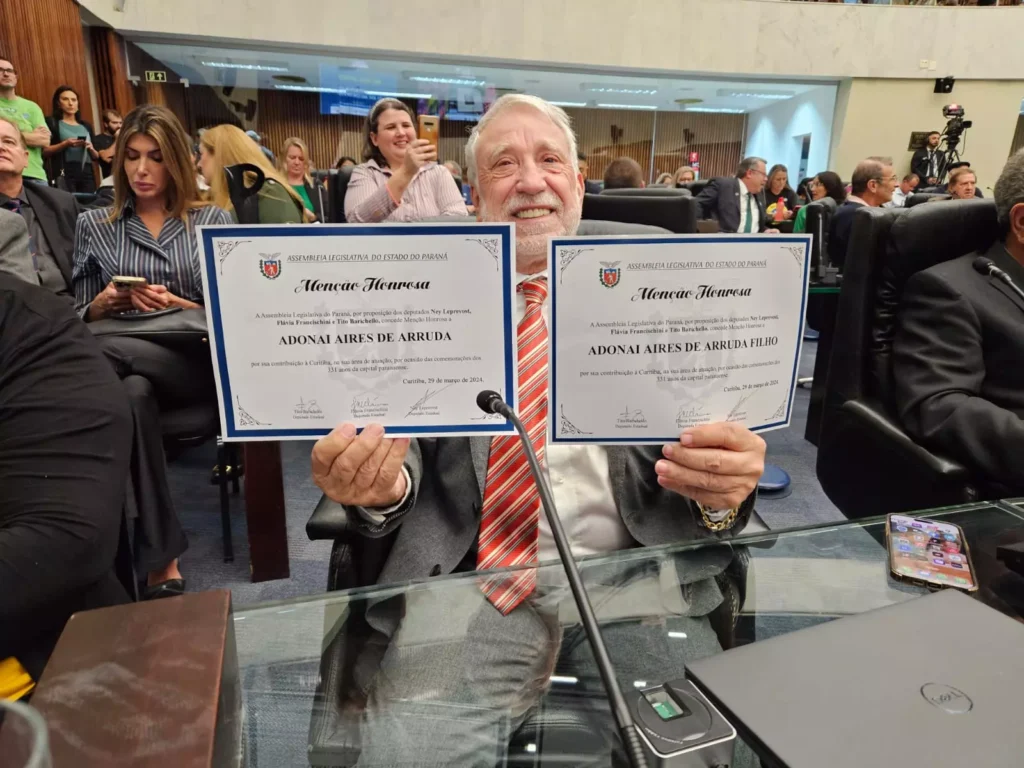 Francielli Xavier Adonai Aires de Arruda recebe homenagem da Assembleia Legislativa do Paraná
