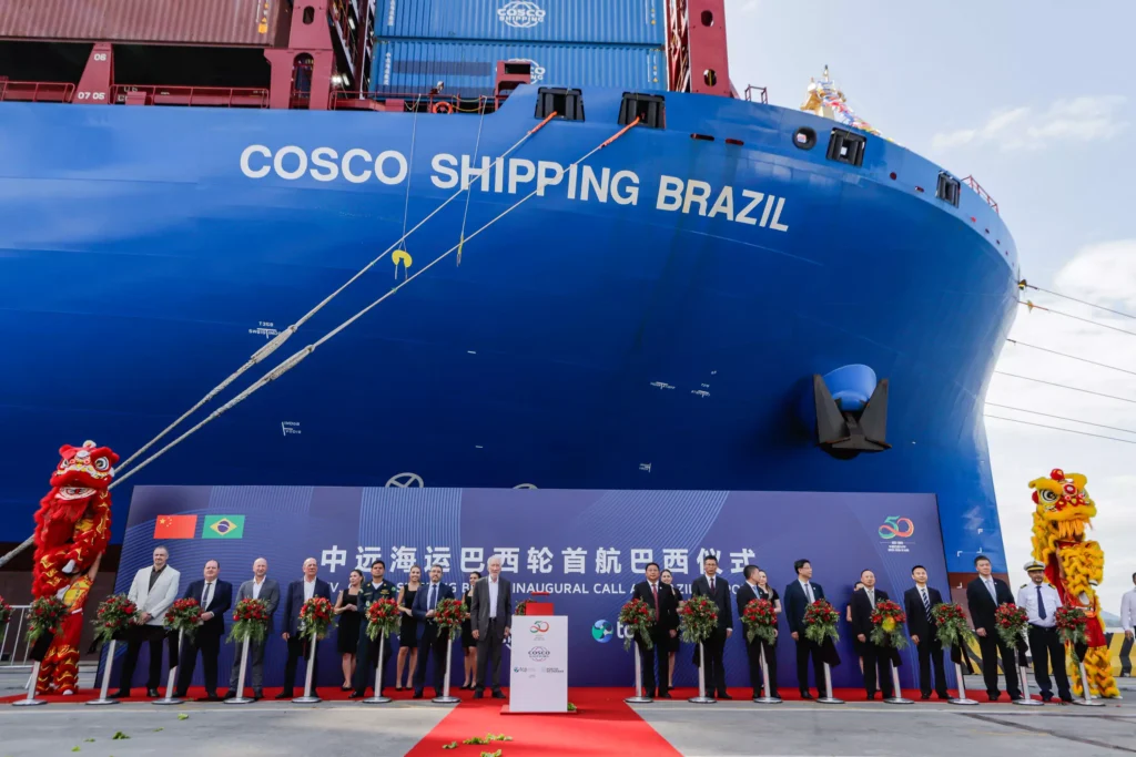 Um importante destaque do Cosco Shipping Brazil é a presença de 2,1 mil plugs para contêineres refrigerados, usados para a movimentação de cargas congeladas fotos roberto dziura AEN