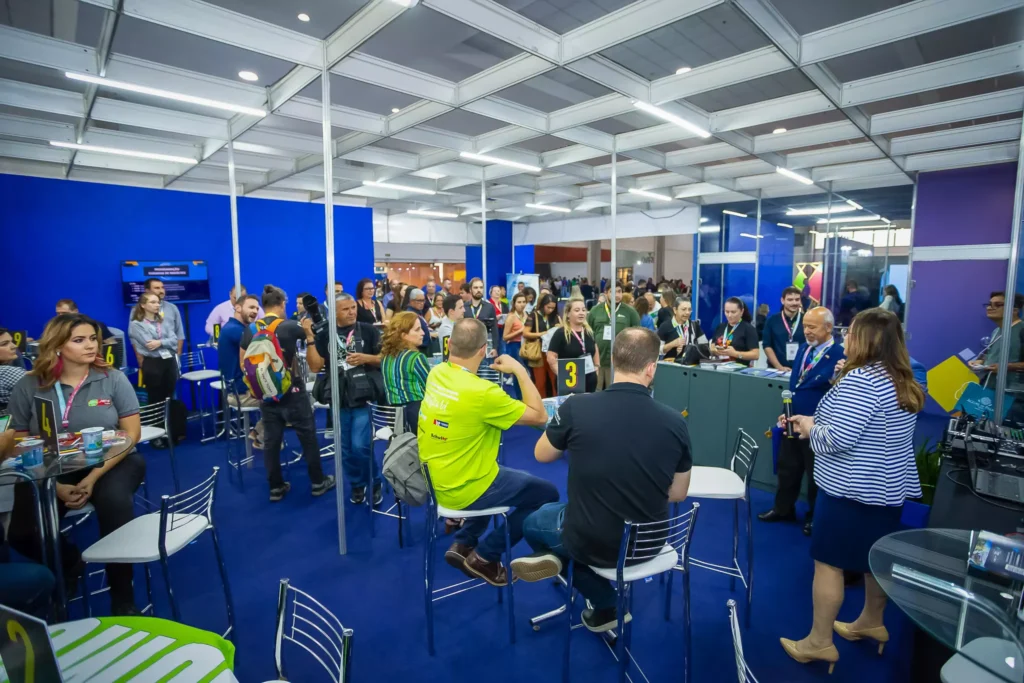 Rodadas de negócios realizaram 462 encontros nos dois dias da Expo Turismo Paraná 2024. Crédito: Inove