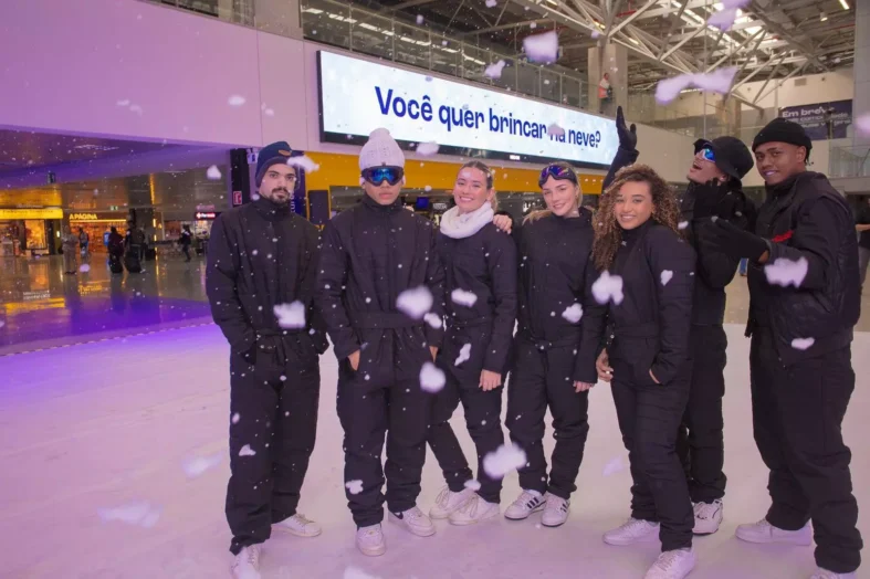 Neve no Afonso Pena Neve no Afonso Pena Divulgação/CCR Aeroportos baixar em alta resolução Neve no Aeroporto Internacional Afonso Pena Neve no Aeroporto Internacional Afonso Pena Divulgação/CCR Aeroportos baixar em alta resolução Neve no Aeroporto Internacional Afonso Pena Neve no Aeroporto Internacional Afonso Pena Divulgação/CCR Aeroportos