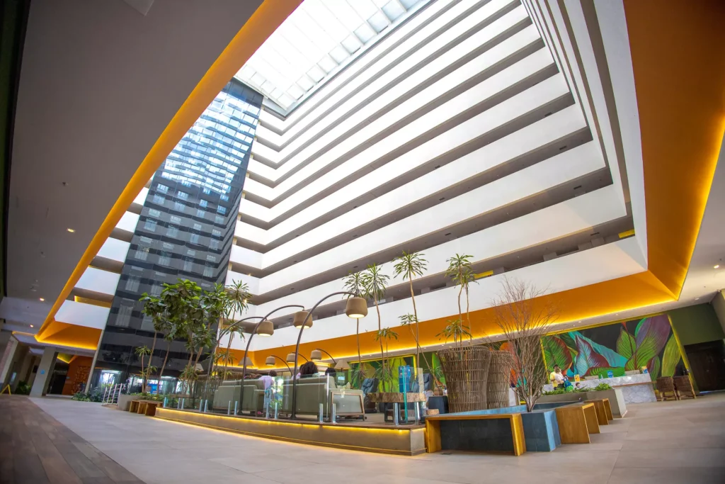 Hot Beach Parques & Resorts