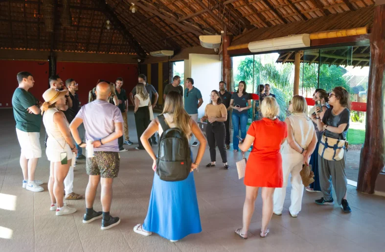 Foto por divulgaçãoNascente Azul - visita técnica Tour House