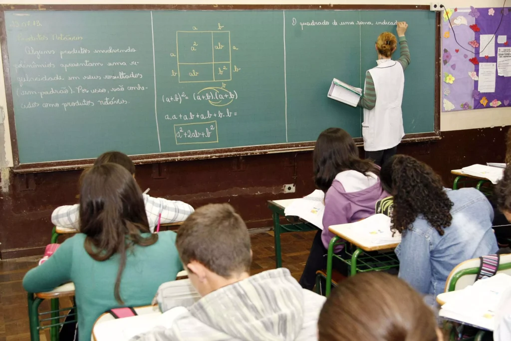 educacao_curitiba_aulas colégio estadual