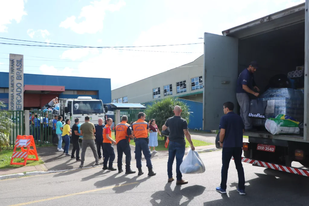 doações ao rio grande do sul prefeitura de pinhais foto pmp (2) (1)