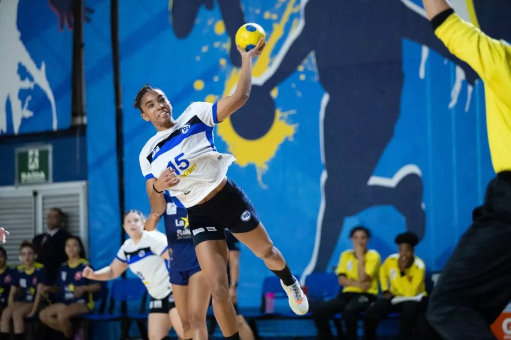 Rebecca Gregório, eleita MVP. Foto - Gabriella Garbim/ECP