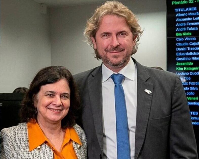 Zeca Dirceu _Nisia trindade