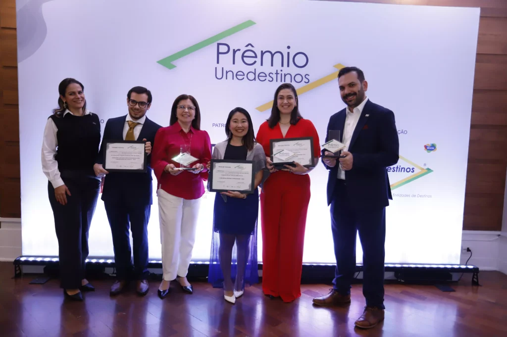 Ganhadores-1os-lugares-do-Premio-Unedestinos