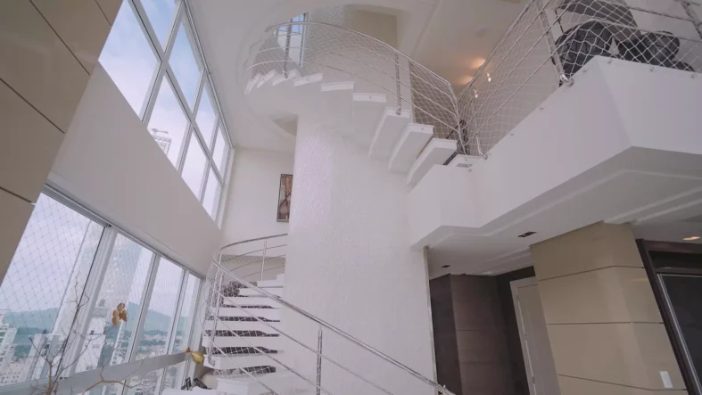 _corretor-bruno-cassola-cobertura-triplex-frente-mar-catarina-de-aalexandria-balneario-camboriu-triplex