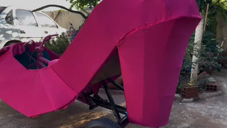 Carrinho de salto da Barbie das Ladies Letais, time de Paranavaí no Red Bull Ladeira Abaixo (Foto: Divulgação)