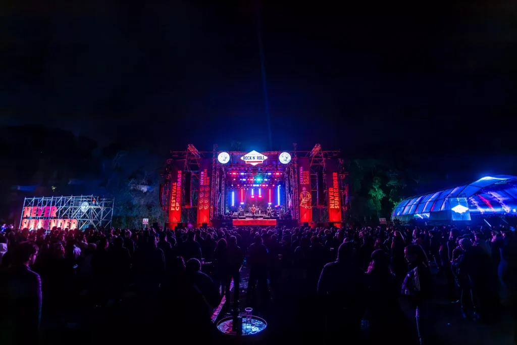 Edição 2023 do Festival Crossroads reuniu mais de 12 mil pessoas na Pedreira Paulo Leminski - Cred Never Surrender Photo Team