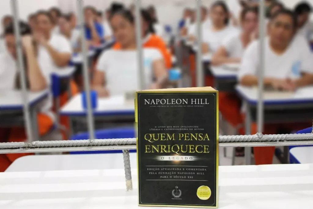 Projeto de leitura para detentas inicia no Paraná