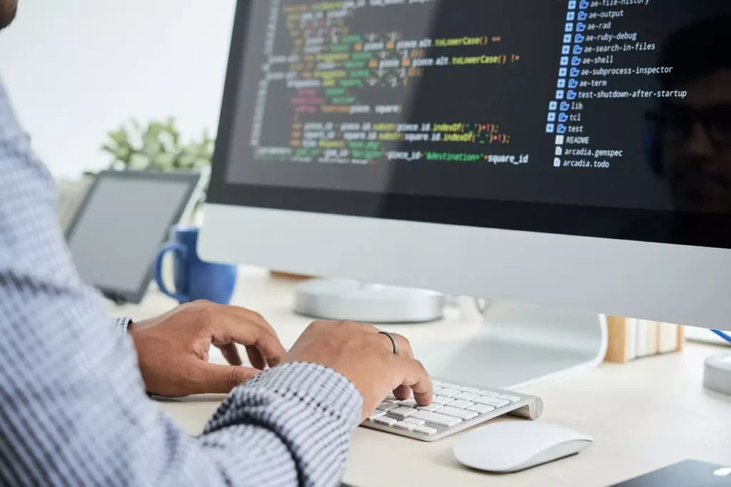 tecnologia__O-que-se-aprende-em-um-curso-de-informática
