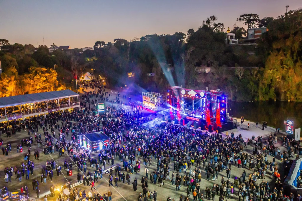 Quatro palcos, 20 atrações musicais, atividades radicais, gastronomia, espaço kids e muito mais esperam o público na sétima edição do Festival Crossroads - Cred Never Surrender Photo Team