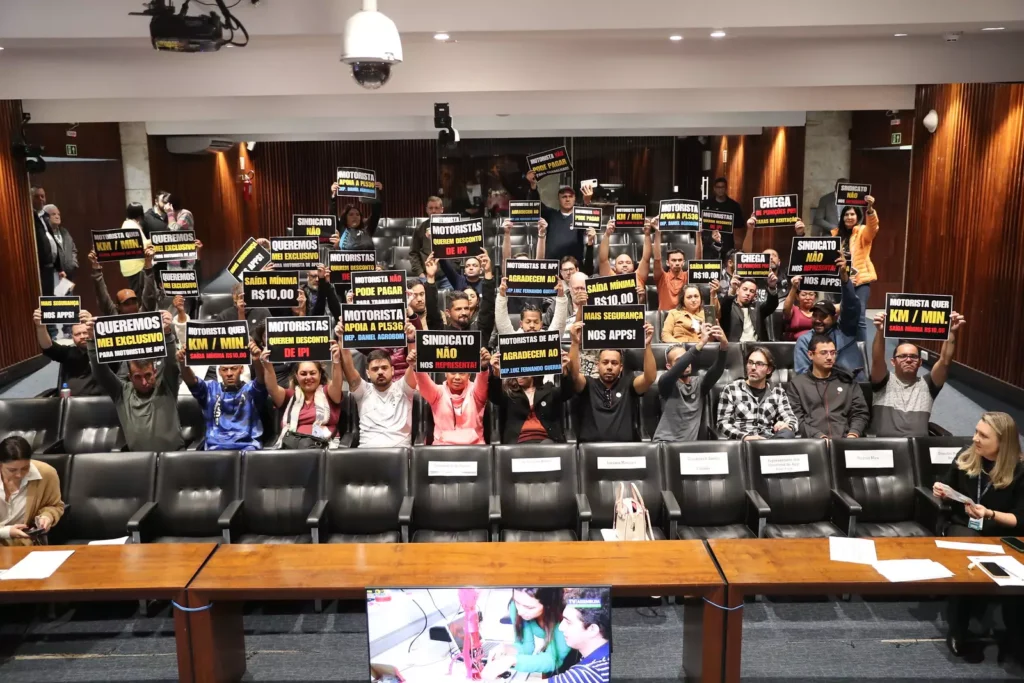 curitiba__audiencia motoristas uber 1