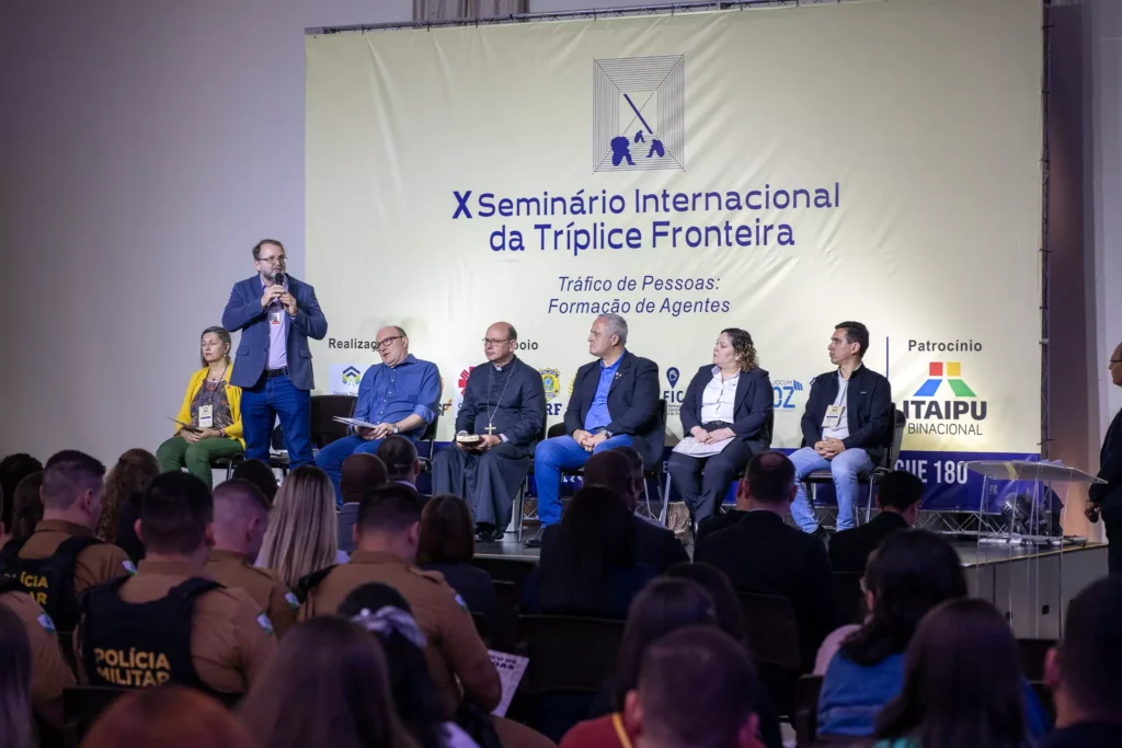 TRAFICO-HUMANO__itaipu seminário tráfico pessoas 1