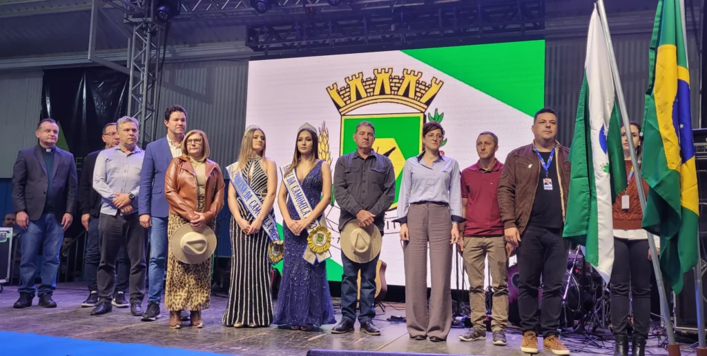 Entrega da certificação foi realizada durante a Festa da Capital da Camomila. Foto: André Nunes.