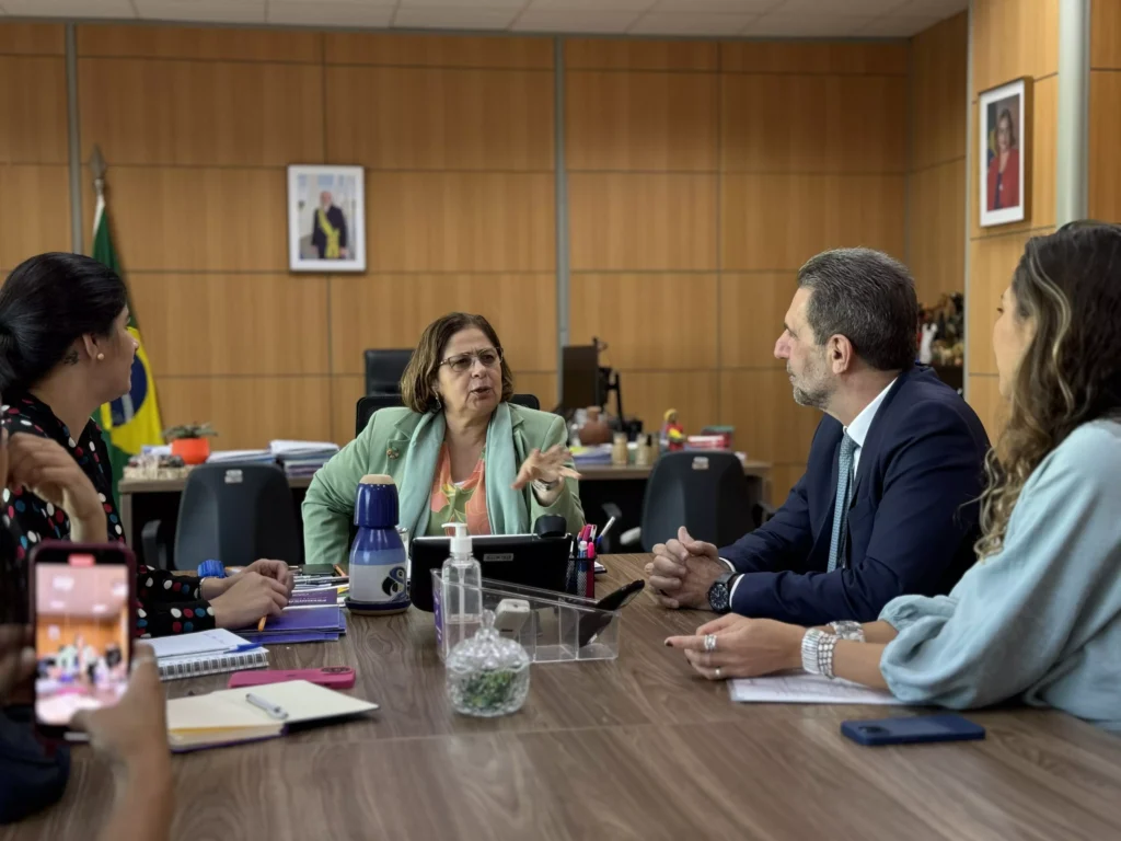 Itaipu adere à Campanha Feminicídio Zero