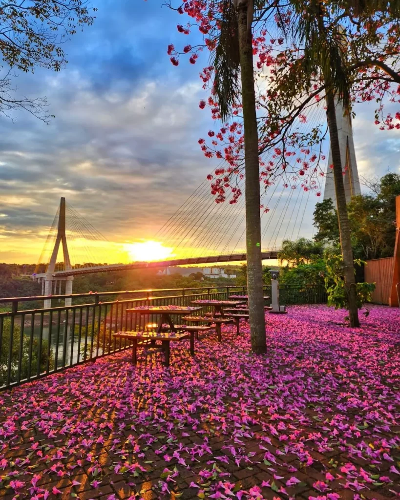 MARCO DAS TRÊS FRONTEIRAS