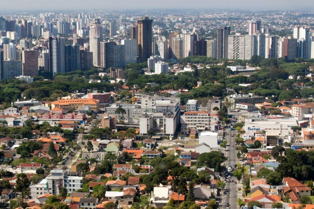 Fundo visa impulsionar o desenvolvimento de Curitiba. Foto: Envato Elements