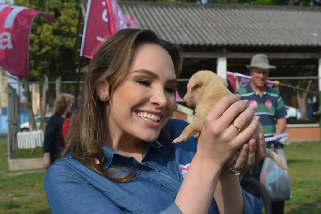 *Maria Victoria (PP)