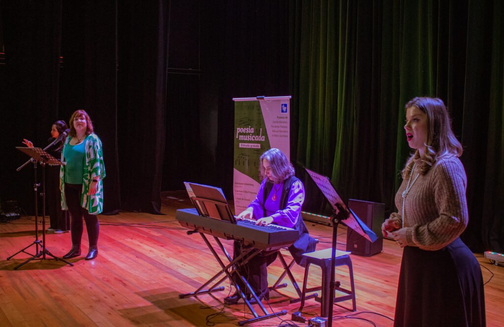 Recital Poesia Musicada_Apresentação Teatro da Vila_Fotografia Zayin F