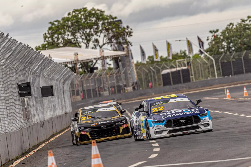 Andrade soube administrar a pressão dos adversários sem ceder (Foto: Rodrigo Guimarães)