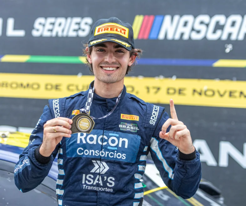 E sela de forma antecipada as conquistas do Overall, Special Edition e Rookie(Foto: Rodrigo Guimarães)