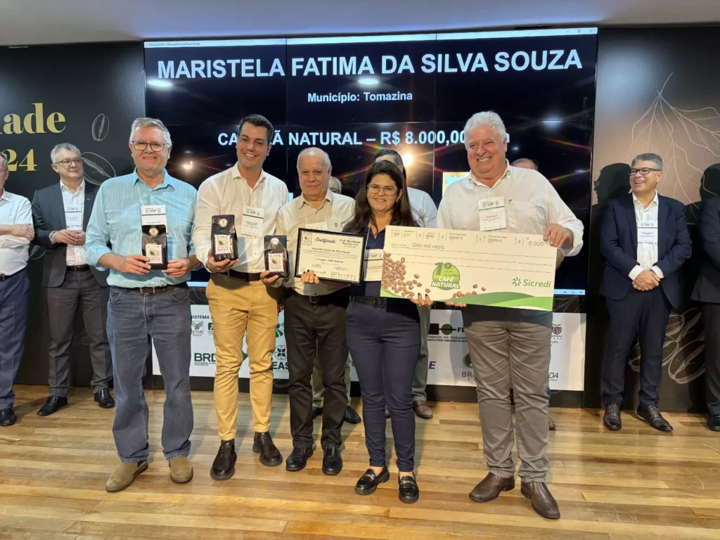 Legenda: Maristela está entre as mulheres do Norte Pioneiro do Paraná que foram destaque na 22ª edição do concurso Café Qualidade Paraná _Créditos: Divulgação/Sicredi_