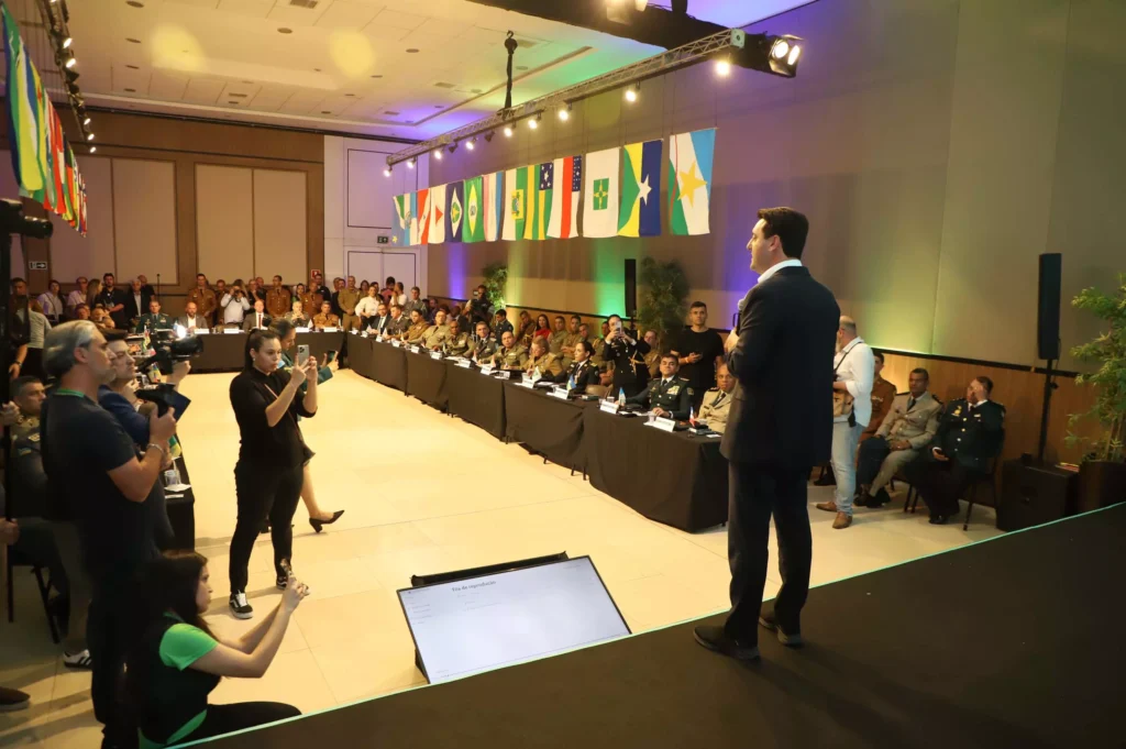 parana__ratinho e comandantes pms